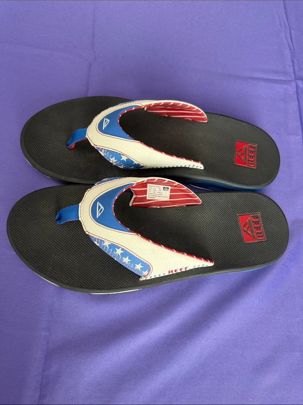 Reef Men’s Fanning Flip Flops W/Bottle Opener Size 13 Red White and Blue